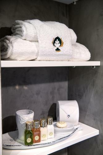 Hostal The Guest House - Palazzo Scotto
