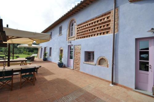 Altopascio Villa Sleeps 17 Pool Air Con Wifi