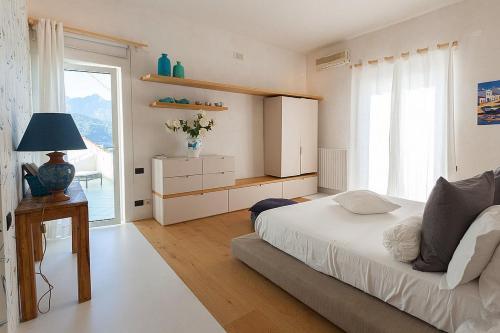 Amalfi Villa Sleeps 9 Pool Air Con Wifi