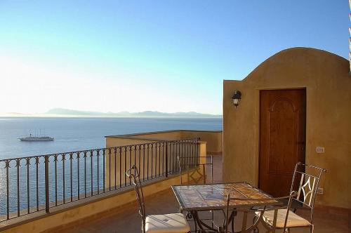 Amalfi Villa Sleeps 12 Pool Air Con Wifi