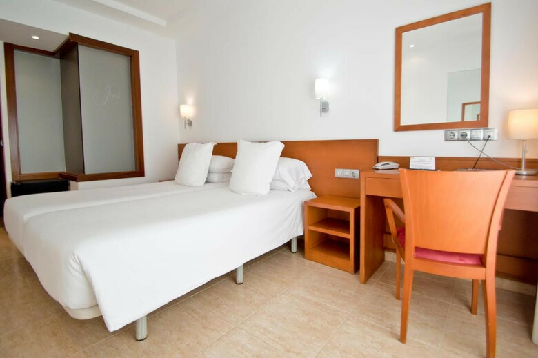 Hotel Jeni & Restaurant