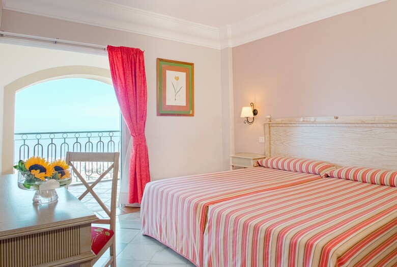Hotel Las �guilas
