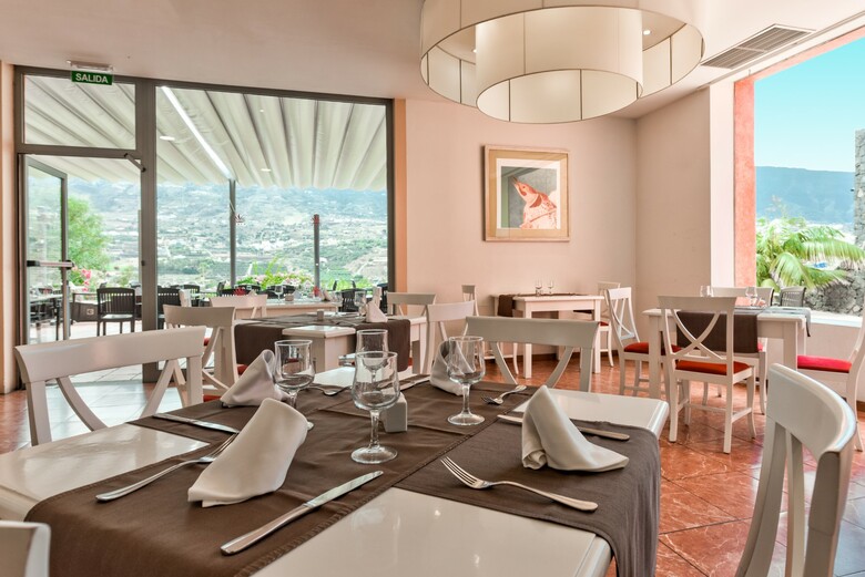 Hotel Las �guilas