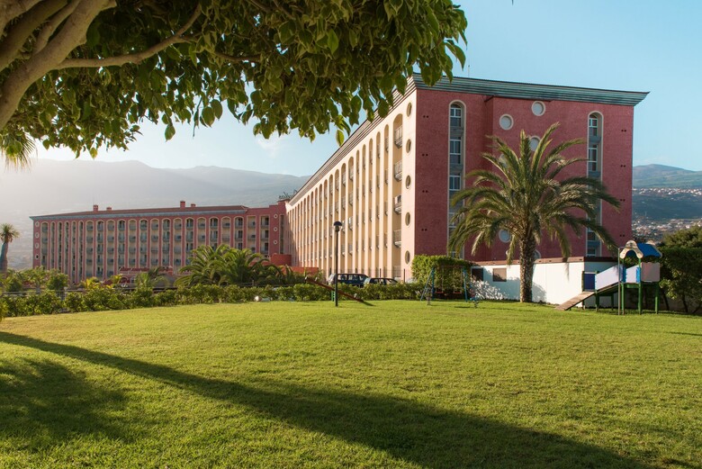 Hotel Las �guilas