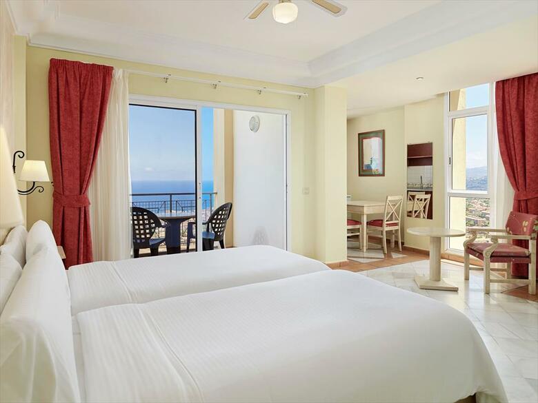 Hotel Las �guilas