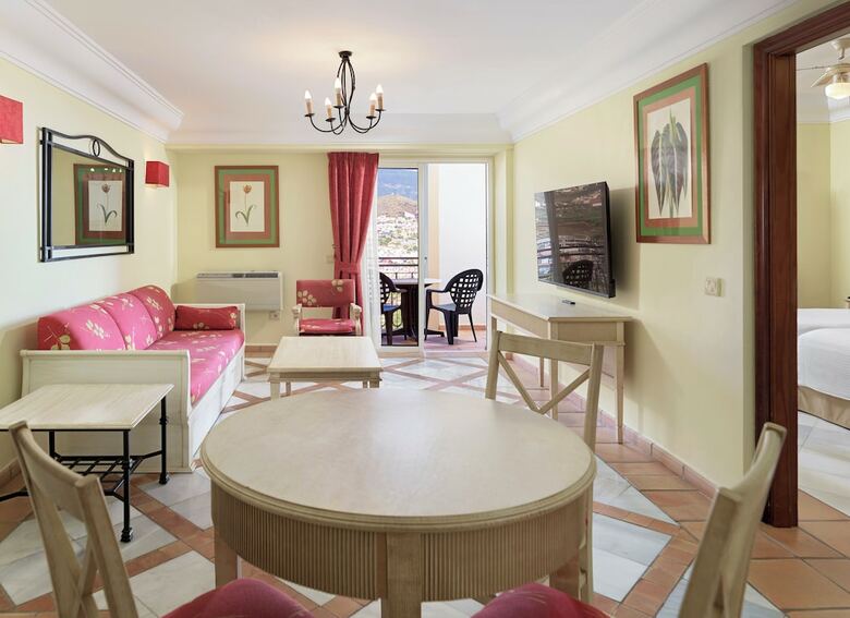 Hotel Las �guilas