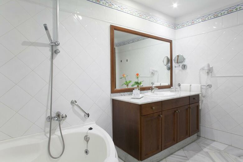 Hotel Las �guilas