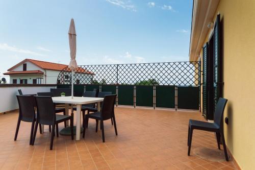 Mare Apartments