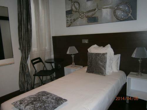 Hostal THC Latina Hostel