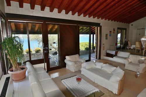 Villa Dismero