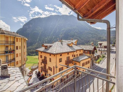 Two-bedroom Holiday Home In Brusson Ao