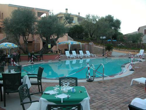 Aparthotel Li Troni