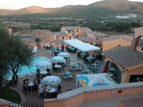 Aparthotel Li Troni