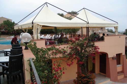 Aparthotel Li Troni
