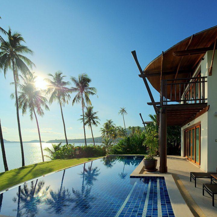 Hotel The Village Coconut Island