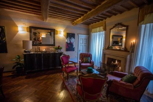Borgo Agli Scudi B&B