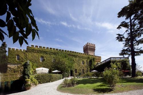 Campiglia Marittima Chateau Sleeps 20 Pool Air Con
