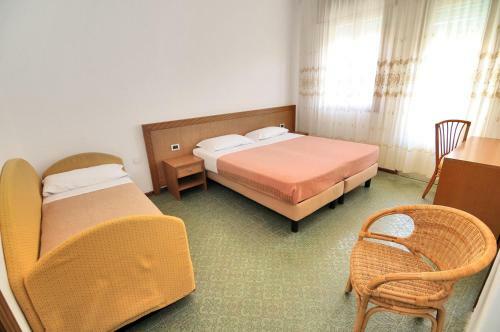 Hotel Venus Best Price
