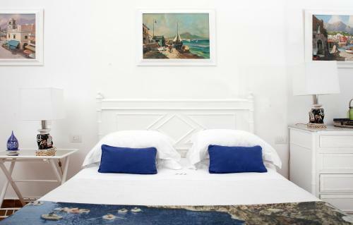 Hostal Casa Marta Capri