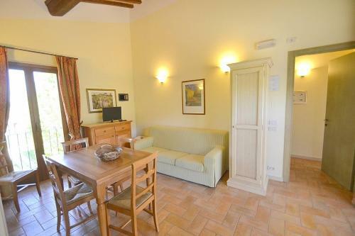 Casole D'elsa Villa Sleeps 4 Pool Air Con Wifi
