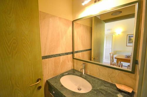 Casole D'elsa Villa Sleeps 4 Pool Air Con Wifi