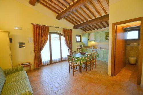 Casole D'elsa Villa Sleeps 6 Pool Air Con Wifi