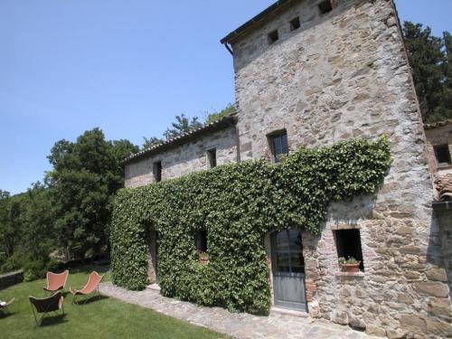 Castiglioncello Del Trinoro Villa Sleeps 10 Pool