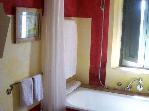 Castiglioncello Del Trinoro Villa Sleeps 10 Pool