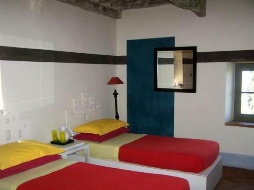 Castiglioncello Del Trinoro Villa Sleeps 10 Pool