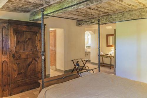 Castiglioncello Del Trinoro Villa Sleeps 12 Pool