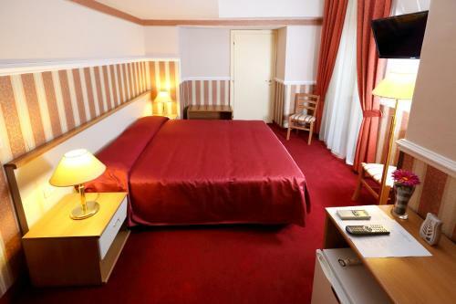 Hostal Catania Centro Rooms