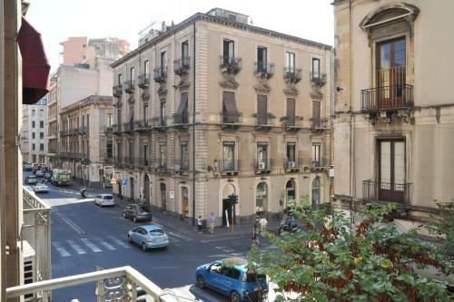 Hostal Catania Centro Rooms