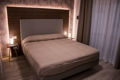 8room Hotel