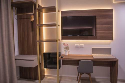8room Hotel
