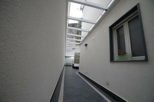 8room Hotel