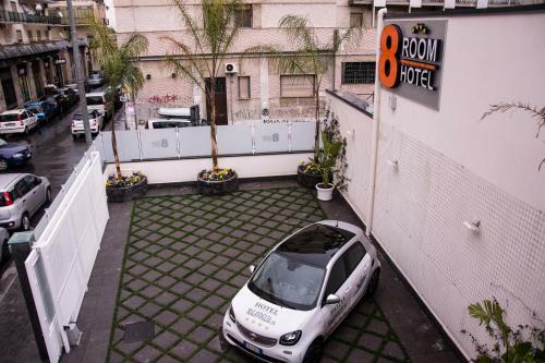8room Hotel