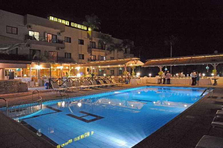 Lucky Hotel Apartments