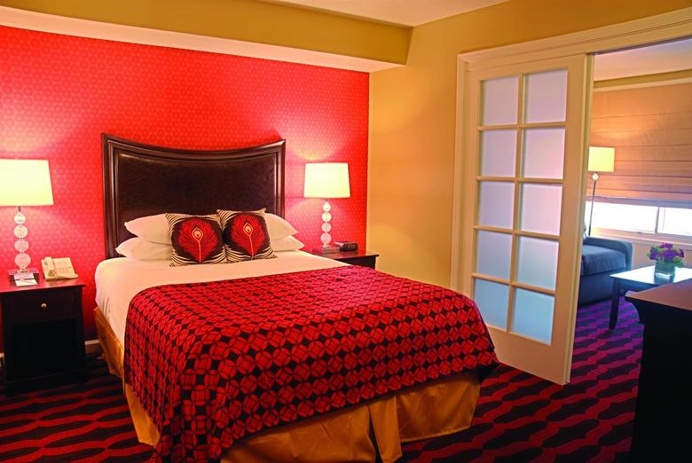 Hotel Peacock Suites Resort