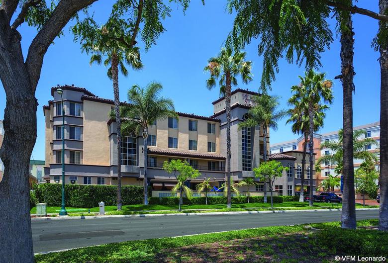 Hotel Peacock Suites Resort
