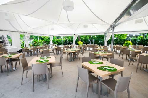 Hotel Color Green Village Cesenatico