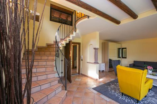 Cima Villa Sleeps 10 Pool