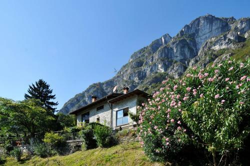 Cima Villa Sleeps 10 Pool