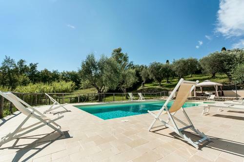 Piano Di Conca Villa Sleeps 10 Pool Air Con Wifi