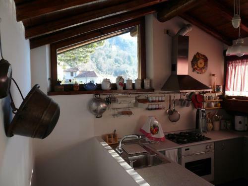 2 Lake View Apartments Near Lugano
