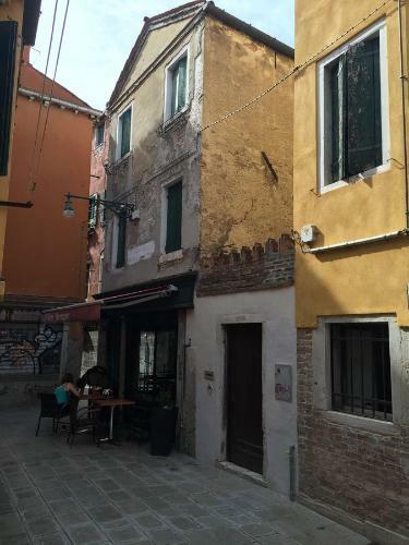 Hostal Corte Modigliani
