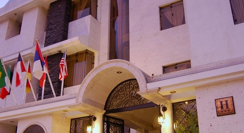 Hotel Natura Inn