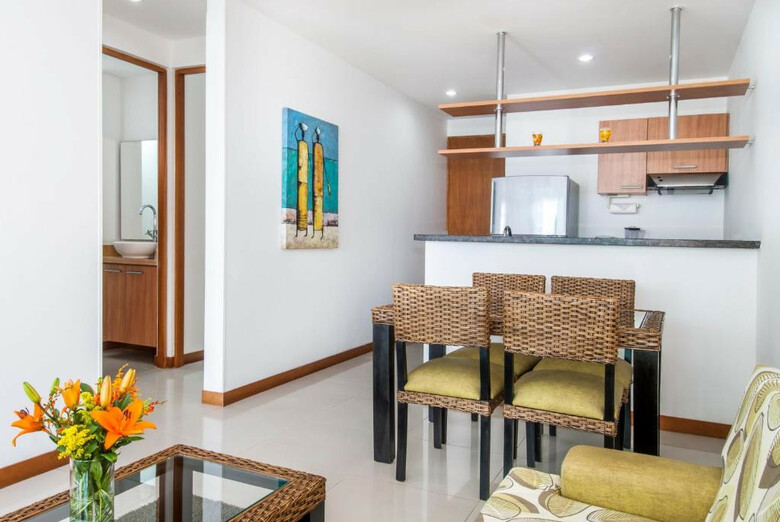 Hotel Travelers Orange Cartagena