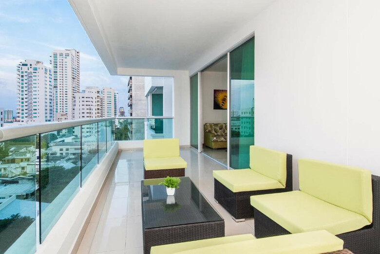 Hotel Travelers Orange Cartagena