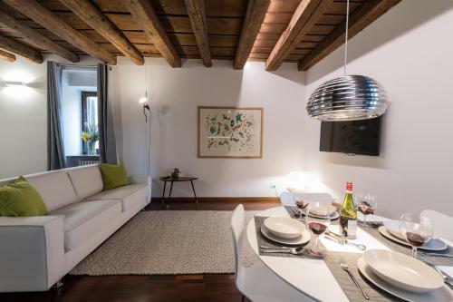 Santa Cecilia Apartment