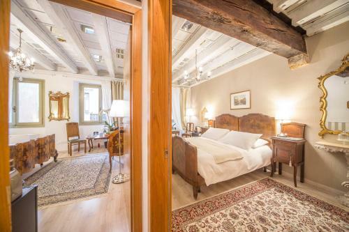 Hostal Corte Realdi Boutique Rooms